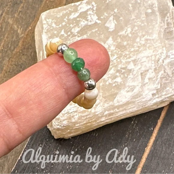White agate untreated emerald beaded gem ring - Picture 2 of 5